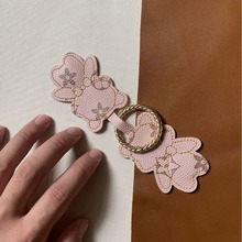 便携PU小熊帽子磁吸夹防掉太阳帽挂扣皮革强磁帽挂夹帽子小熊帽夹