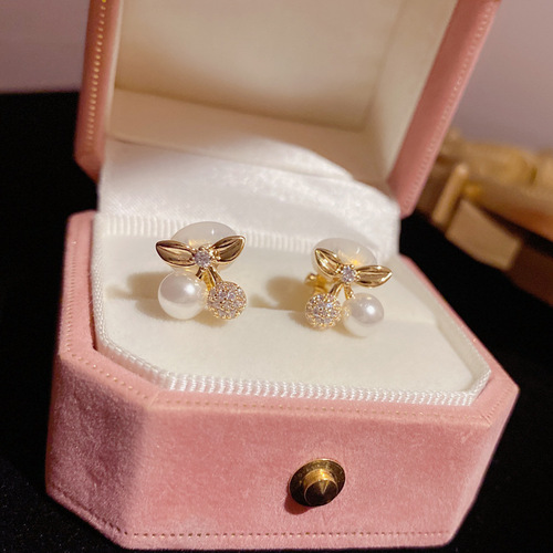 Diamond Pearl Cherry Ear Clips for Women, No Earring Hole Cute Japanese School Girl Sweet Retro High-End Style Earrings for Women