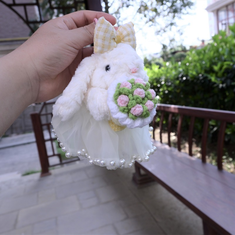 胡萝卜毛绒兔子汽车摆件2025新款车内饰品创意装饰用品车载中控台|undefined