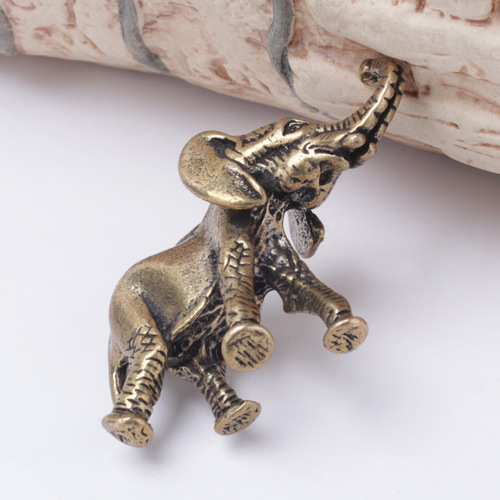 Pure brass vintage aged baby elephant desktop ornaments solid copper sculpture mini elephant tea pet handle pieces crafts wholesale