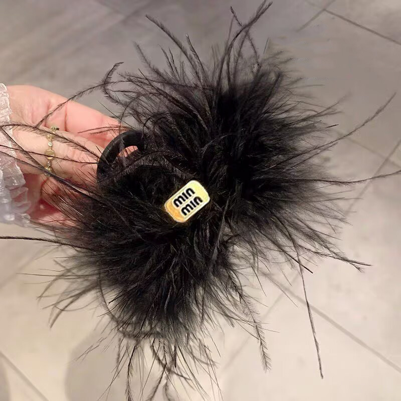 2026秋冬ミンクファー毛皮ヘアクリップ、高級感のある後頭部用大型シャーククリップ、ハート型キラキラ輝くダイヤモンド付き毛皮ヘアクリップ