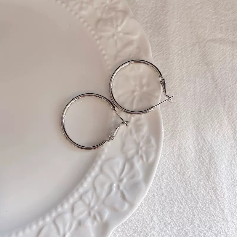 SKU图_2#银色素圈耳环-3cm直径
