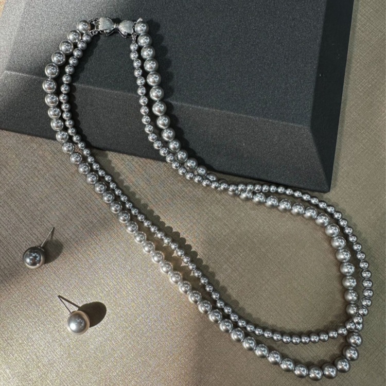 Retro elegant necklace from pearl