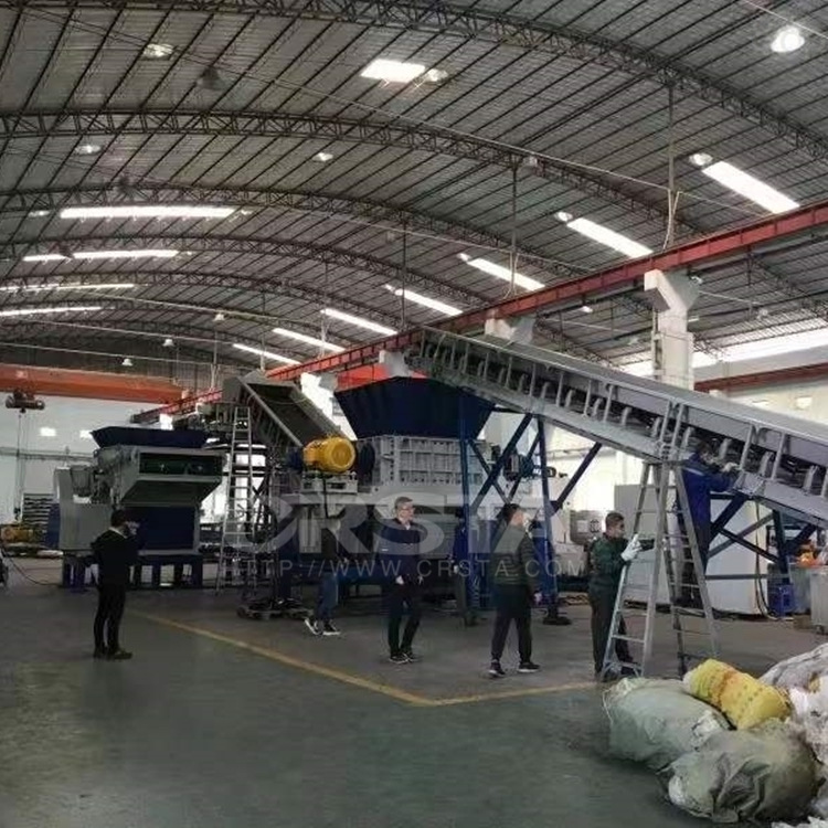 淮安HDPE机油桶废塑料桶粉碎清洗机，机油壶处置药剂清洗机