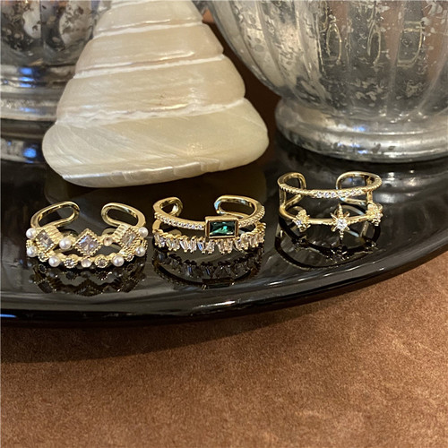 High-end light luxury emerald double-layer open ring for women, starry and exquisite full diamond ring ins fashion temperament