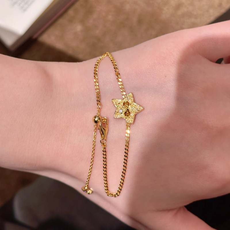 Xiaohongshu-style lava star bracelet, exquisite, lightweight, luxurious, sweet, versatile, fashionable, and suitable for everyday wear; wholesale and dropshipping available