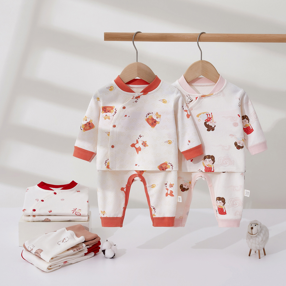 四季婴儿衣服新生儿纯棉无骨打底开扣秋衣套装分体二件套男女宝宝