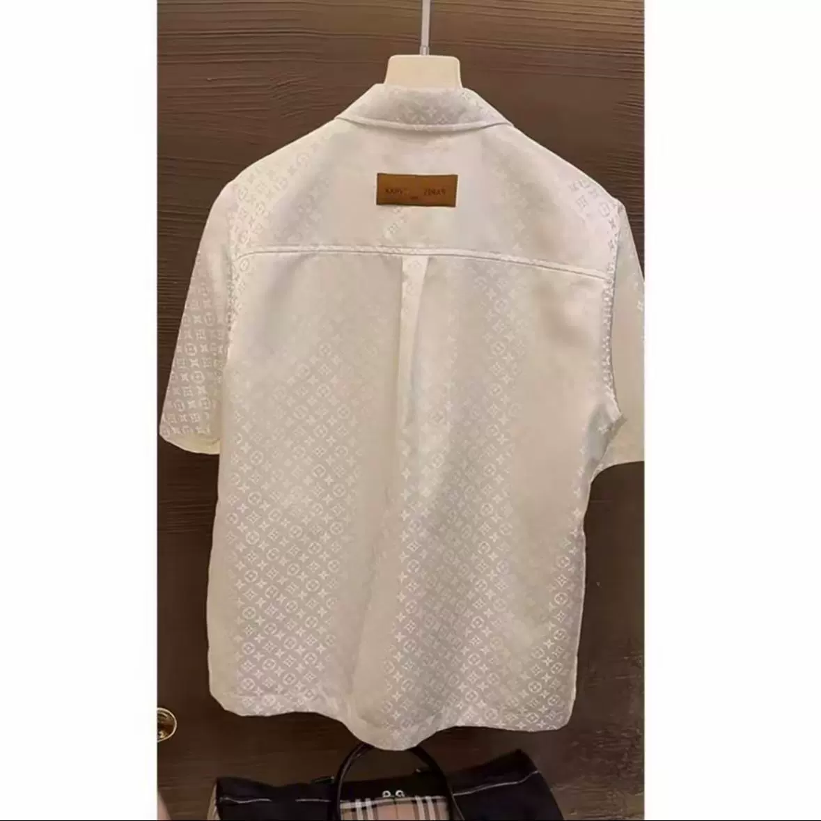 Мужские рубашки европейского люксового бренда, лето 2025, новый модный дизайн, шелковистая ткань, короткий рукав