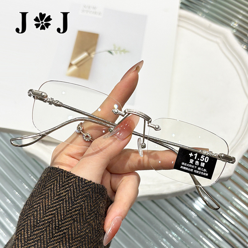 Diamond-Cut Anti-Blue Light Plain Glasses, Myopia Glasses, Reading Glasses, Smart Zoom Photochromic Glasses, Popular on Tiktok Live Streaming