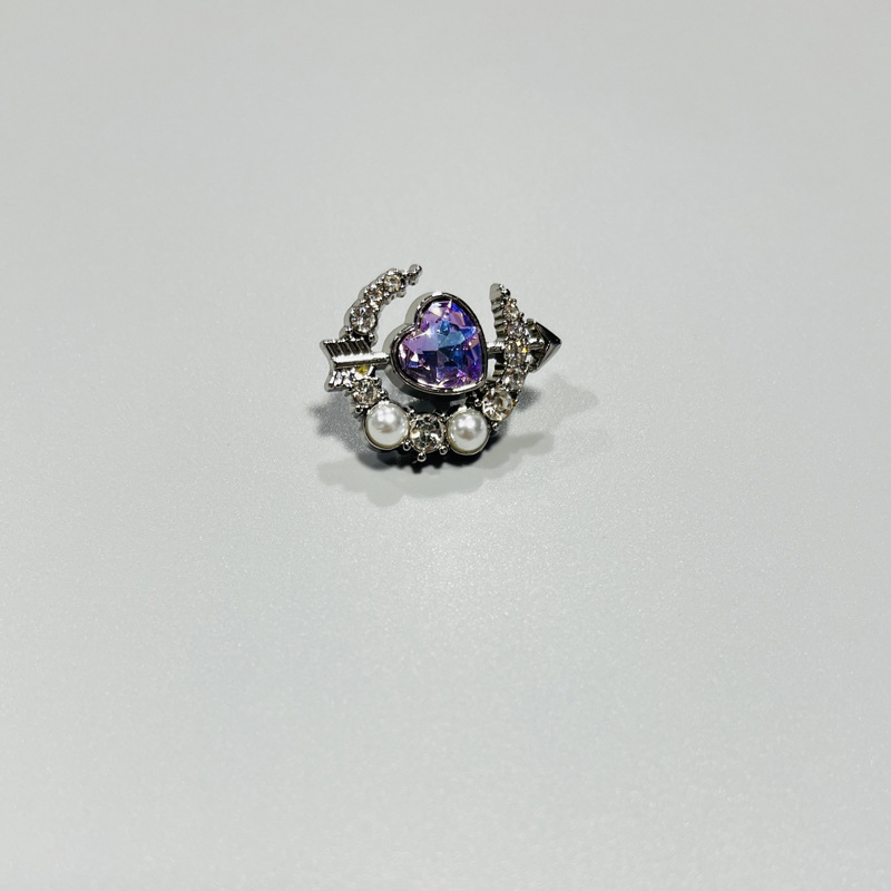 金属别针9454789.jpg