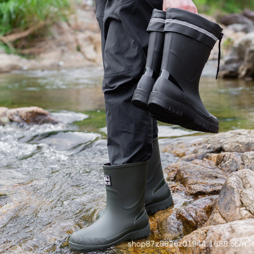 British-style men's wading shoes, non-slip rain boots, waterproof sports-style short-tube boots for men—suitable for commuting, outdoor activities, cycling, and fishing.