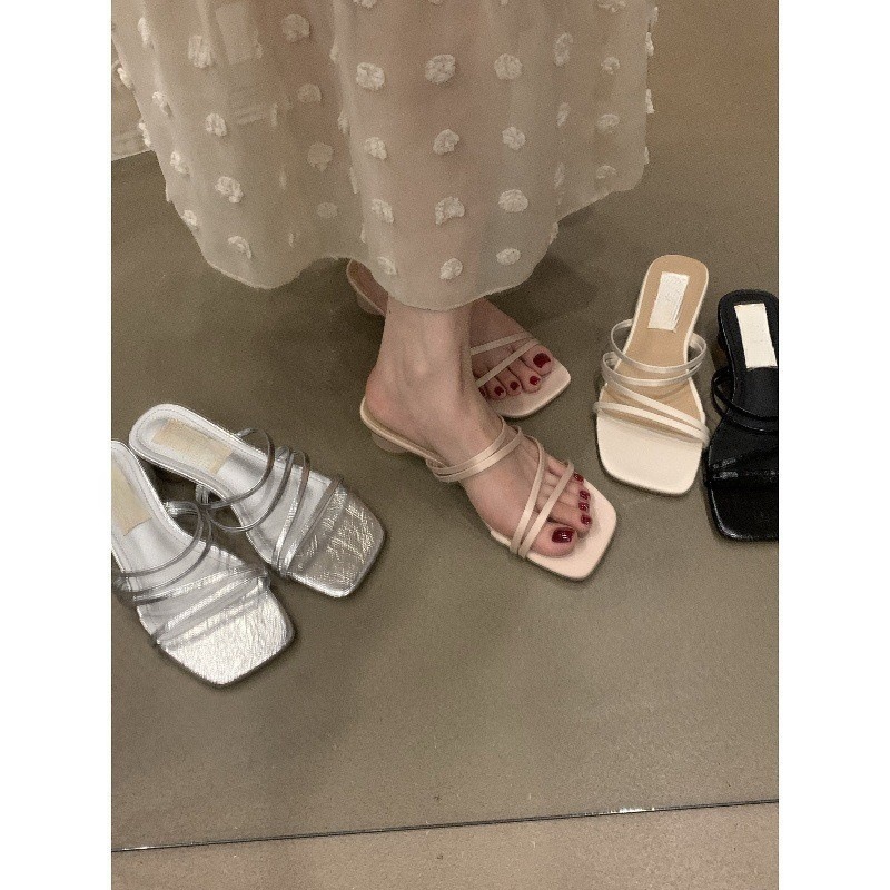 Retro sandals square toe with a strap
