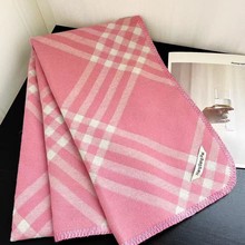 新款仿羊绒披肩围脖全智贤同款保暖围巾黑白线条格子女冬季高级感