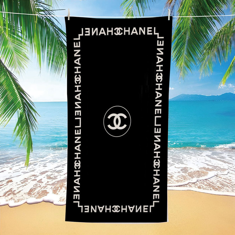 Retro Trendy Brand Black and White Striped Luxury Microfiber Beach Towel for Home, Bathing, Pool, Vacation, Dual-Use, Leisure