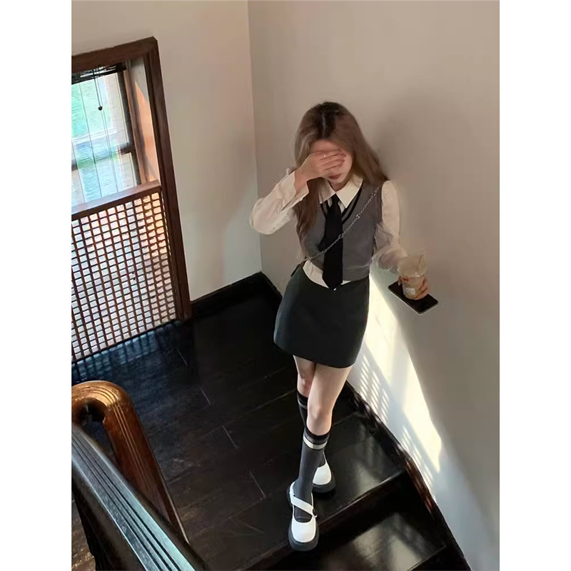 灰色马甲针织衫背心女夏季新款学院风v领撞色马夹外穿叠穿上衣潮|undefined