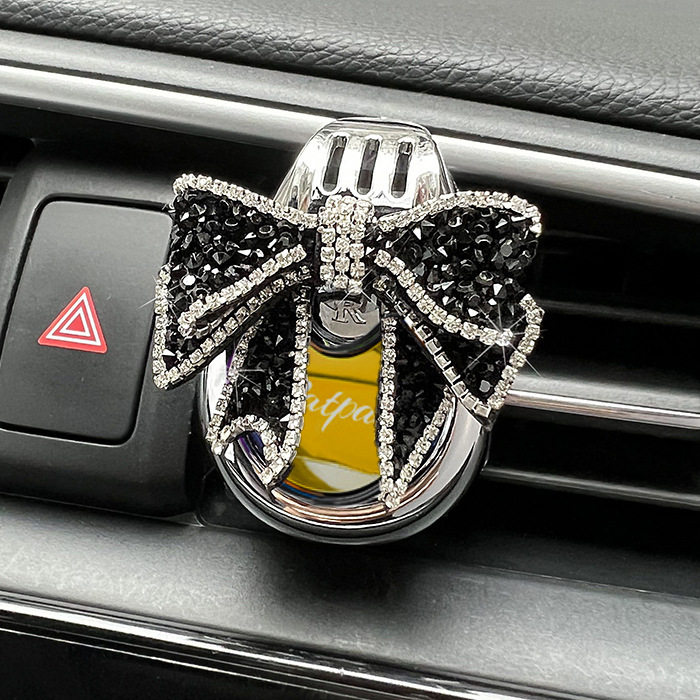 Perfumes de automóviles aromáticos aire acondicionado ventilación perfumes duraderos artículos de decoración de automóviles adornos para hombres y mujeres