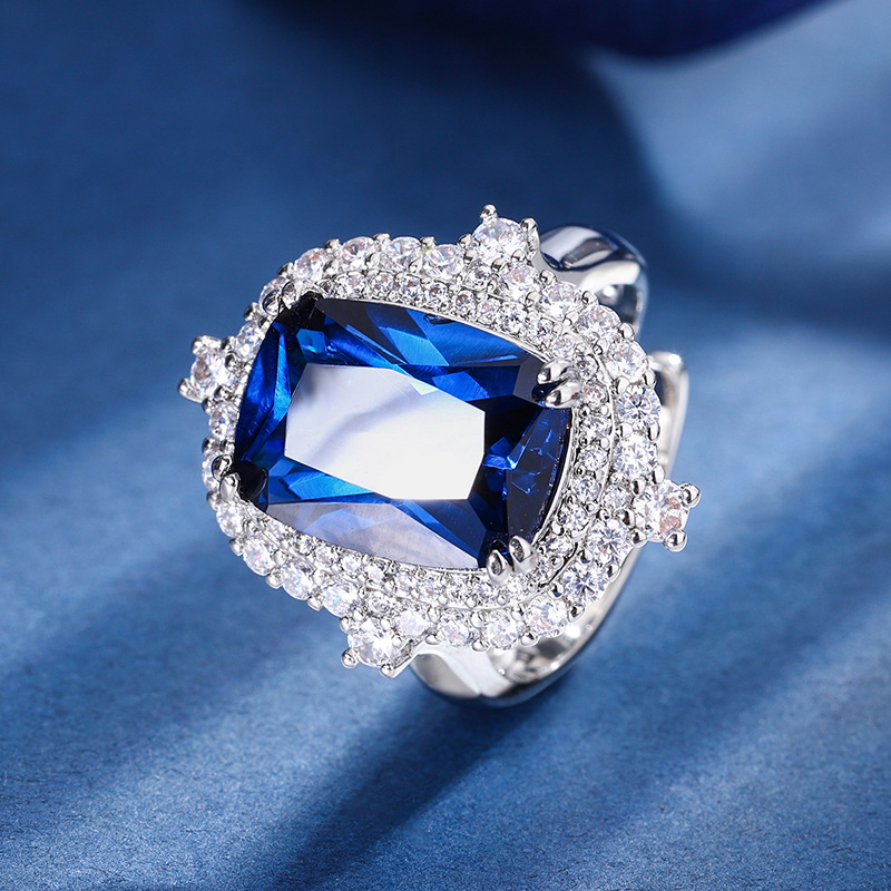 2023 nuevo estilo Zhuang Sheng joyas cobre inferior chapado en oro simulación azul señaló cristal retro europeo y americano traje femenino piedra principal 10*14