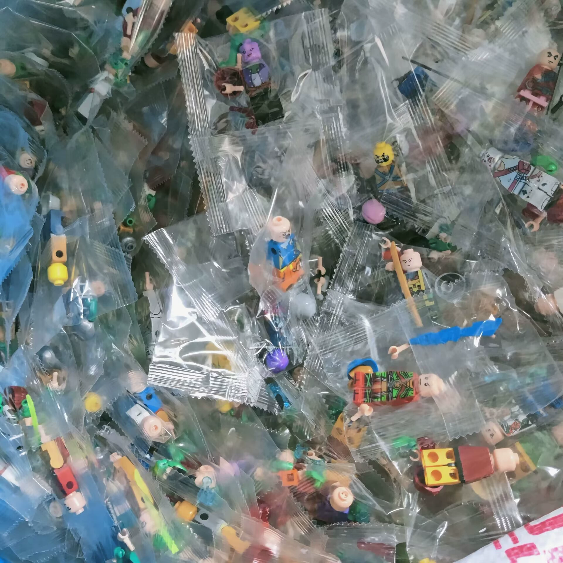 Lego, минифигурки, конструктор, кукла, деревянный человечек, игрушка, полиция, подарок на день рождения