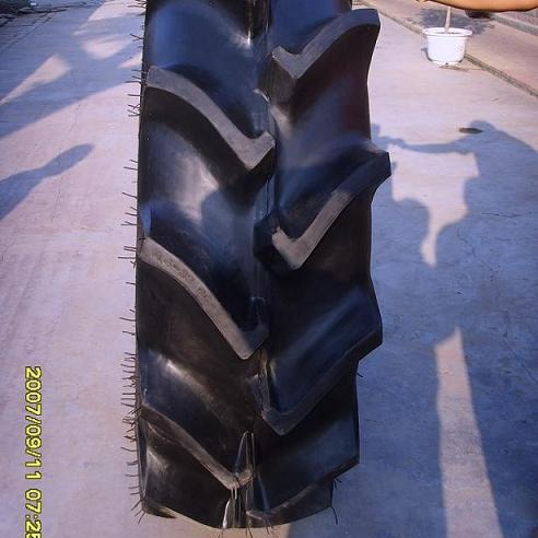 农用水田高花拖拉机轮胎 14.9-30轮胎 23.1-30