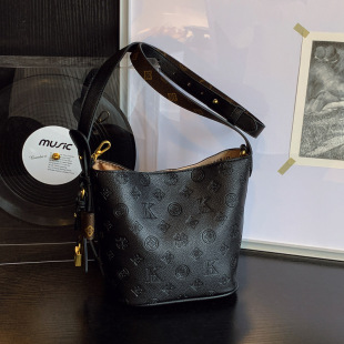 �߼���ˮͰ����Ů2025�¿�����������ٴ�Ůʿ���|�r�Іμ�б���