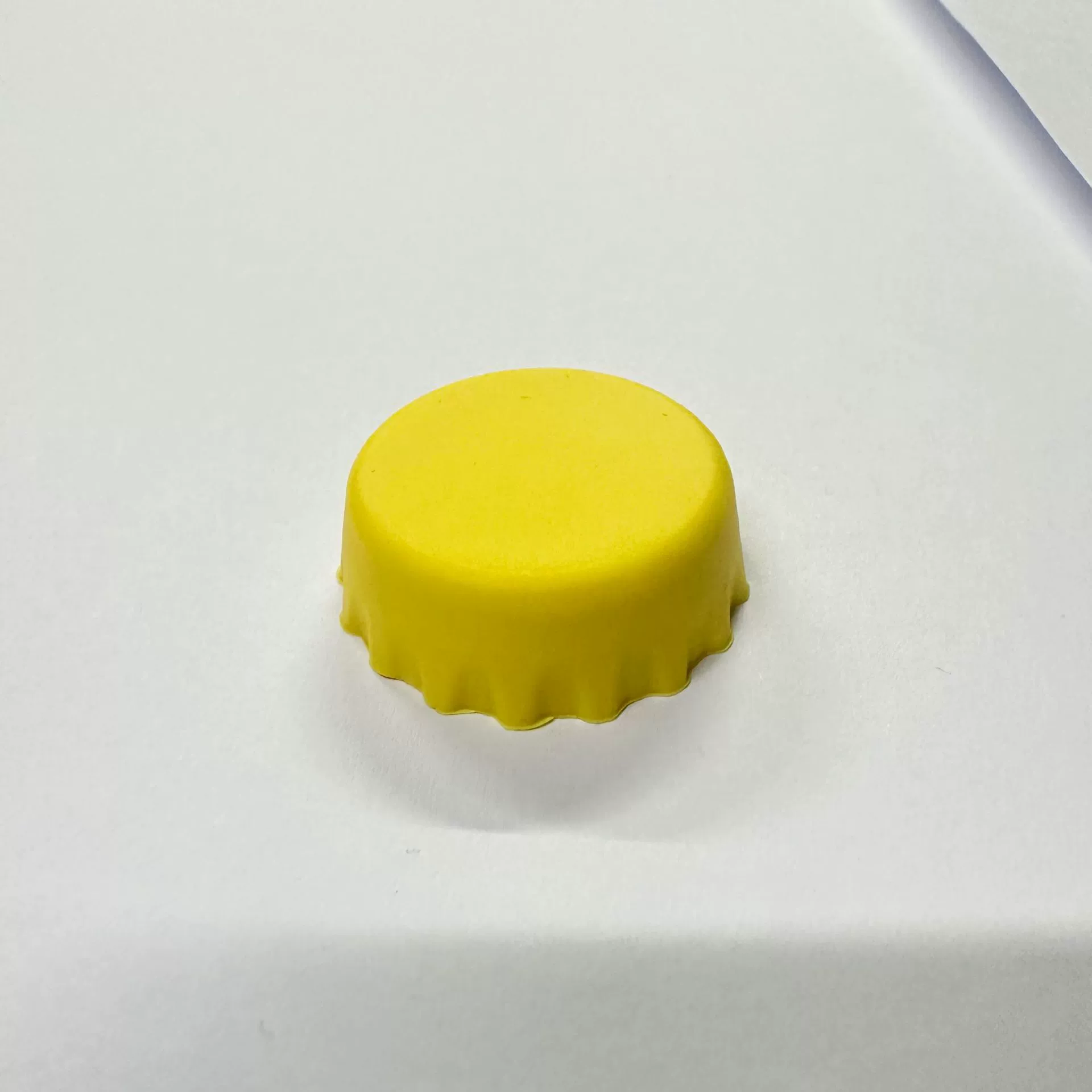 Silicone Bottle Stopper, Food-Grade Round Cap, Wine & Beer Sealer, BPA-free (3.6×2.6×3 cm)