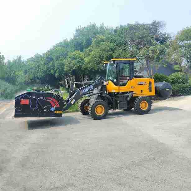 柳工50装载机加装3米封闭式清扫器 3吨叉车2m扫地机淋水器 边刷