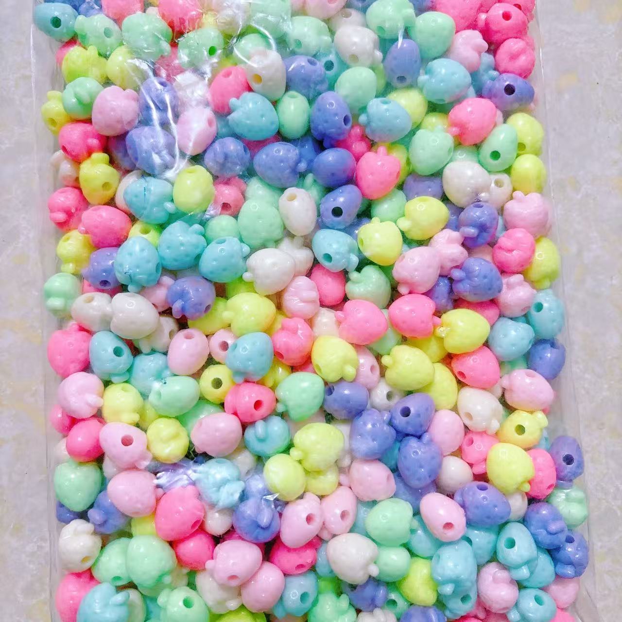 2025 Nuevas cuentas de cabello baratas en bolsa nuevas cuentas de plástico de color primavera diy gran agujero image 34