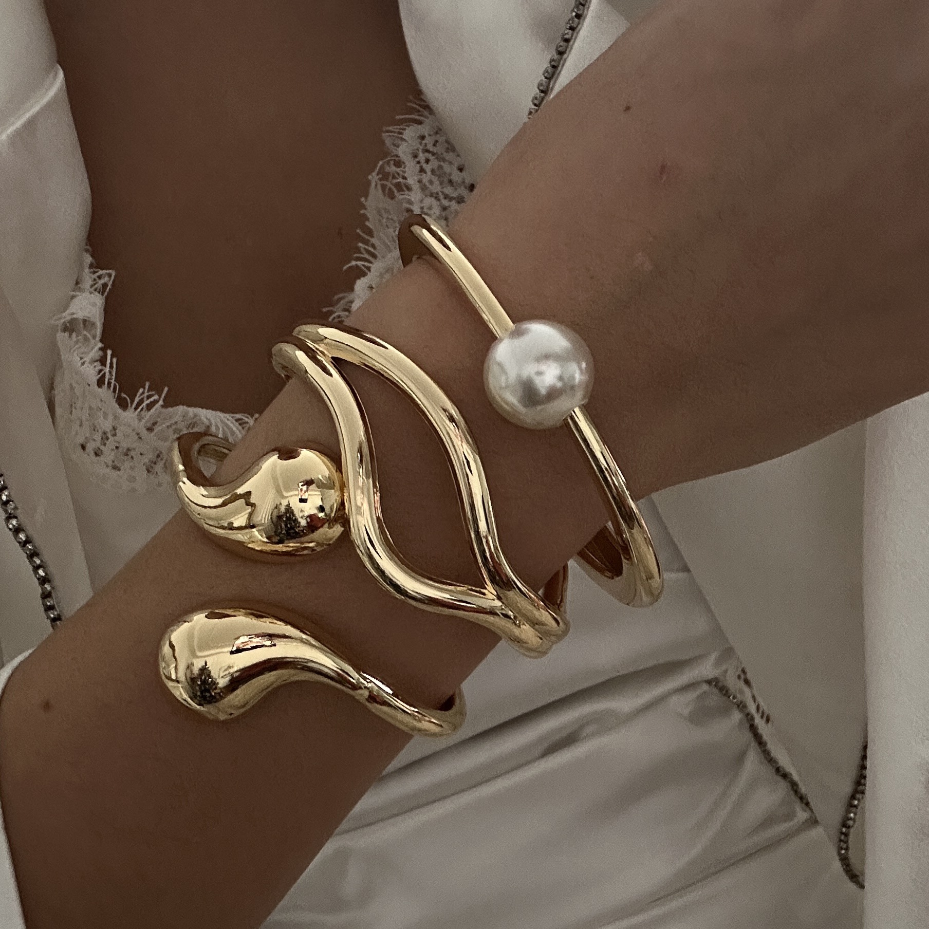 47g Weight Bangle Classification Alloy Chain Material 1 Piece Quantity Daily, Date Occasion Alloy Material Geometric Pattern Women's Gender Plating Design Simple Style, Classic Style Style Simple Style Classic Style Geometric Alloy Bangles Wholesale 7
