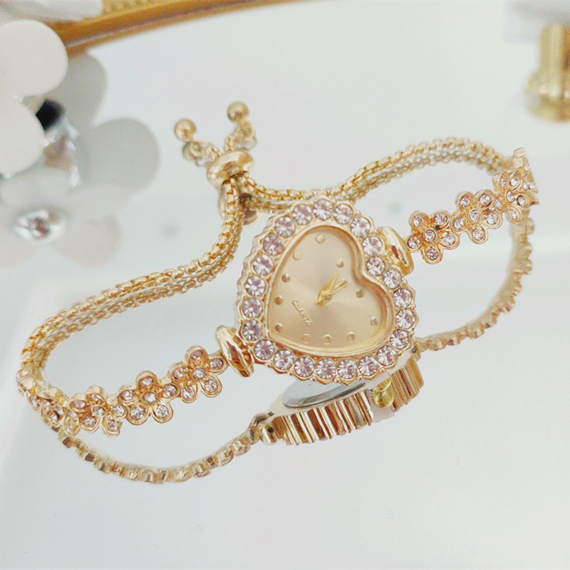 40g Weight Ordinary Glass Mirror Material Alloy Strap Material Watch Classification Pointer Display Type Buckle Buckle Style Heart-Shaped Dial Shape Holiday, Banquet, Selfie Occasion Quartz Movement Heart Shape Pattern Women's Gender Elegant, Lady Style Elegant Lady Heart Shape Buckle Quartz Watch Women's Watches 12