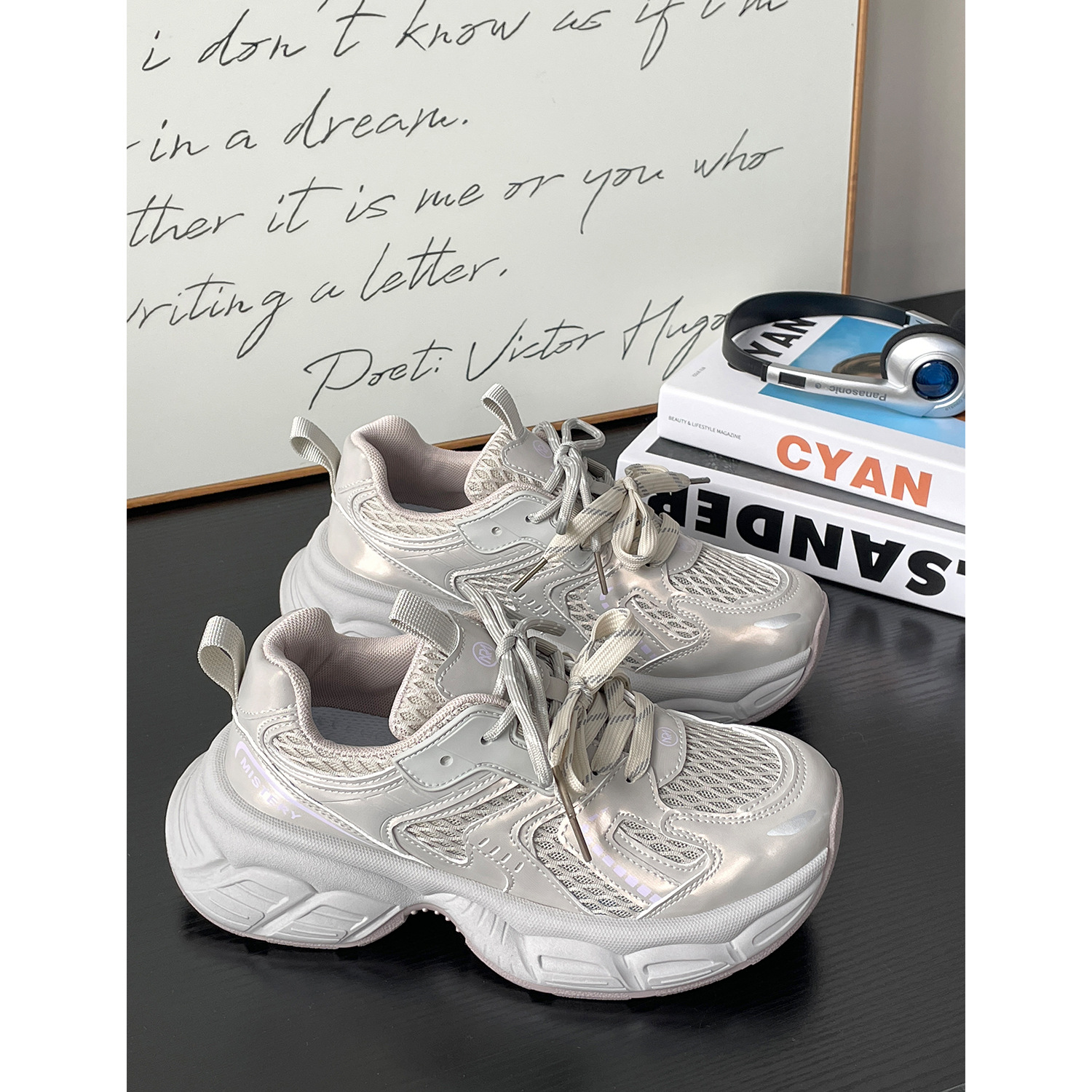 2025 Summer New Live Broadcast Popular Thick-Soled Height-Increasing Dad Shoes Mesh Breathable Sports Shoes Mis-2691