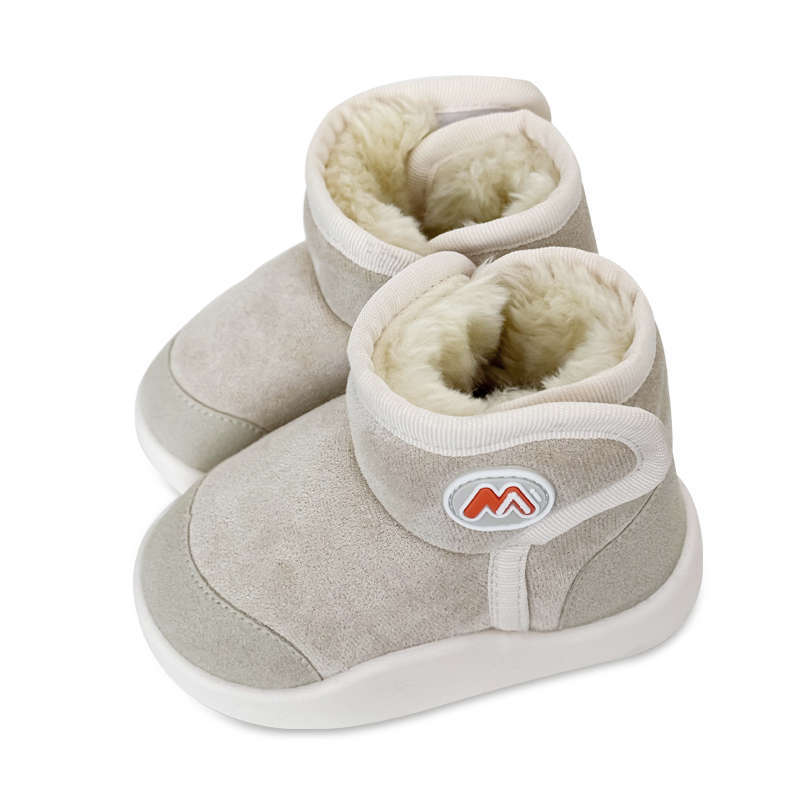 Invierno bebé botas de nieve zapatos de algodón de niñas 2025 nuevo antideslizante para niños grandes y medianos más botas de algodón de niño grueso