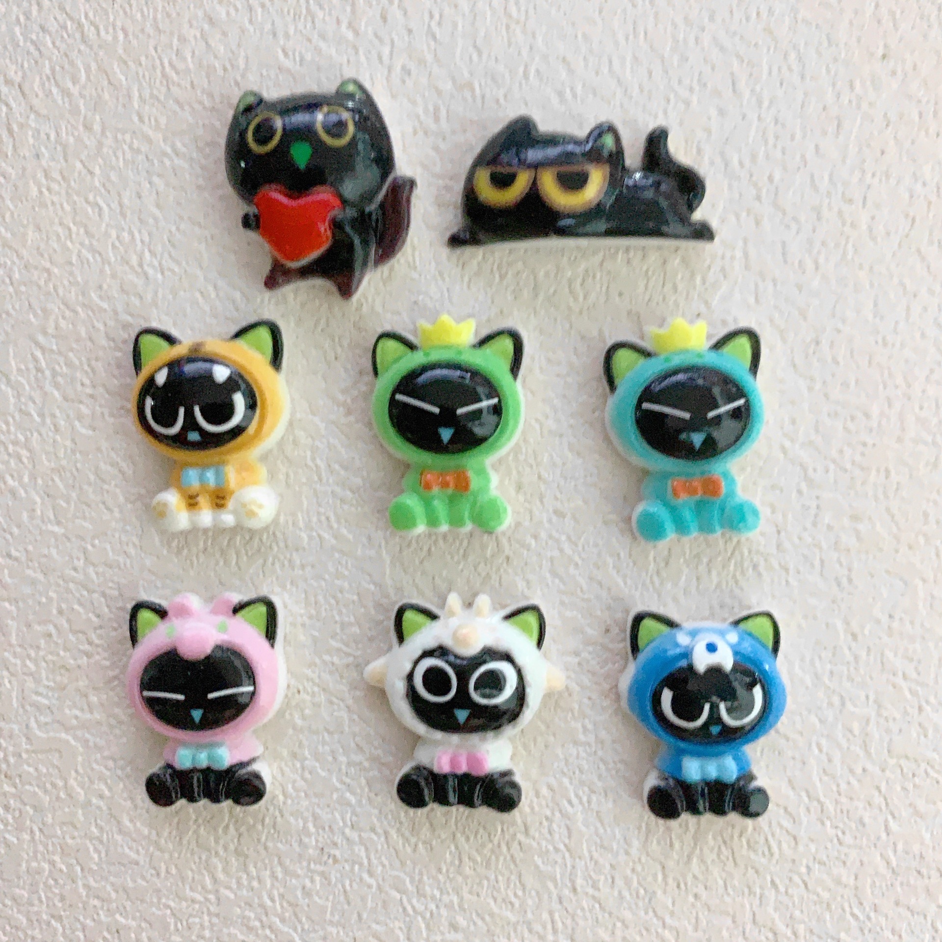 欧美新品黑猫煤球可爱胸针动物猫咪眼睛金属徽章包包配饰厂家现货