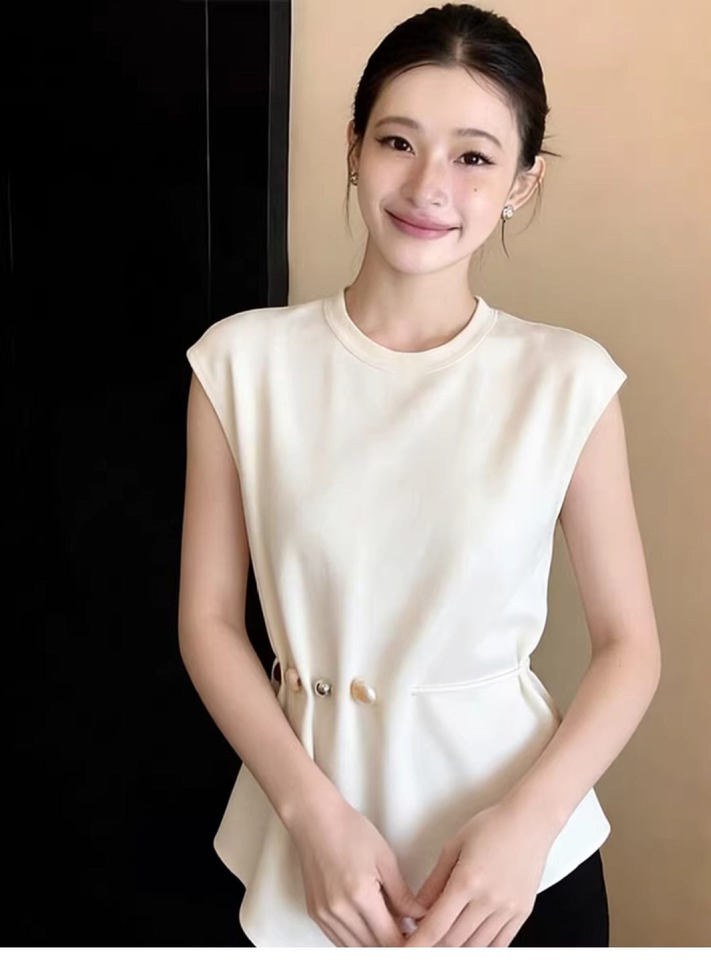 Áo thun nữ tay lửng bất đối xứng phong cách Pháp, thiết kế eo ôm tôn dáng — màu trắng chi tiết 4