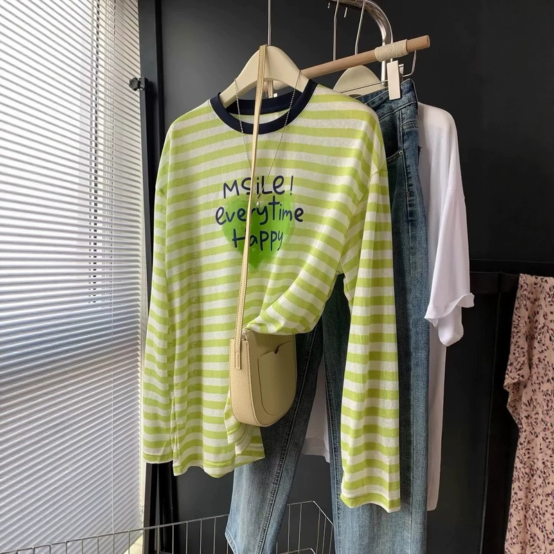 Trendy Green Plus-Size 120kg Lightweight Striped Sun-Protective Shirt for Women, Summer Loose Long-Sleeve T-Shirt Top