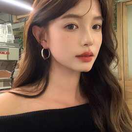 简约小众设计高级感几何耳钉欧美个性不规则金属大圆圈耳环女耳饰