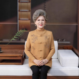 中老年妈妈针织开衫时尚马甲上衣两件套老太太宽松毛衣秋冬风，女装套装/套裙，妃慕昵服饰