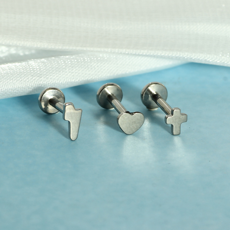 Pointed titanium steel lip stud product view