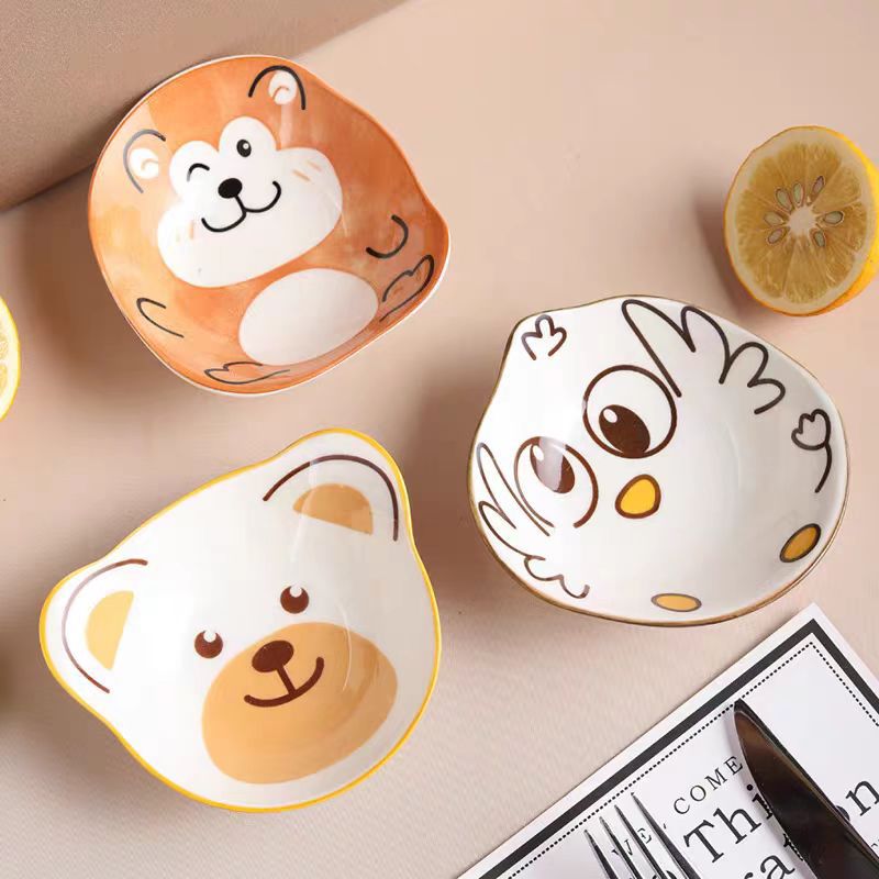 Plato de mesa encantador estilo japonés de plato de condimento de cerámica de forma especial creativo de inmersión casera esmalte de dibujos animados de color platos de salsa de soja