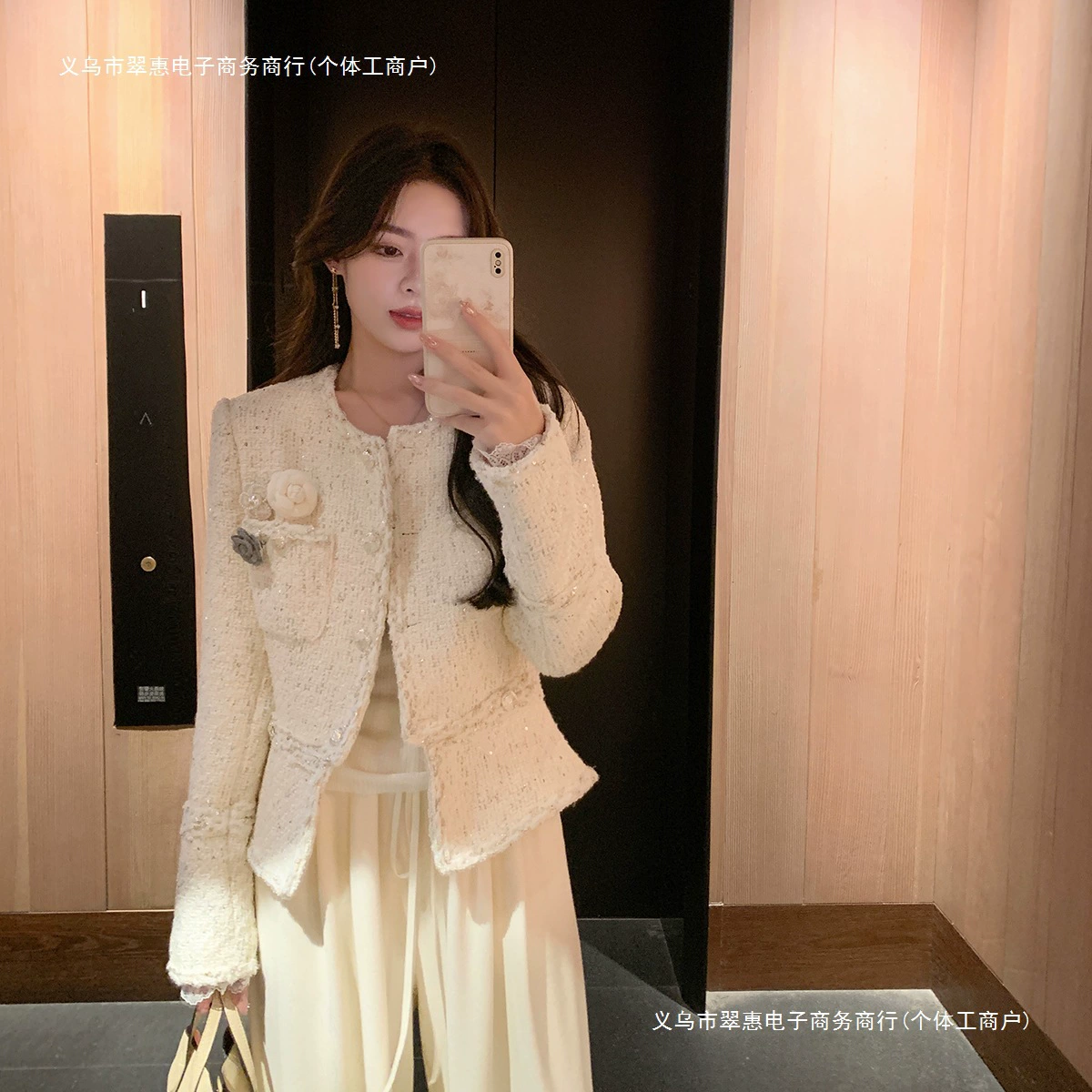 Весенний новый маленький аромат белый шерстяной твидовой куртки женский короткий толстый шерстяной пуховый шерстяной плащ