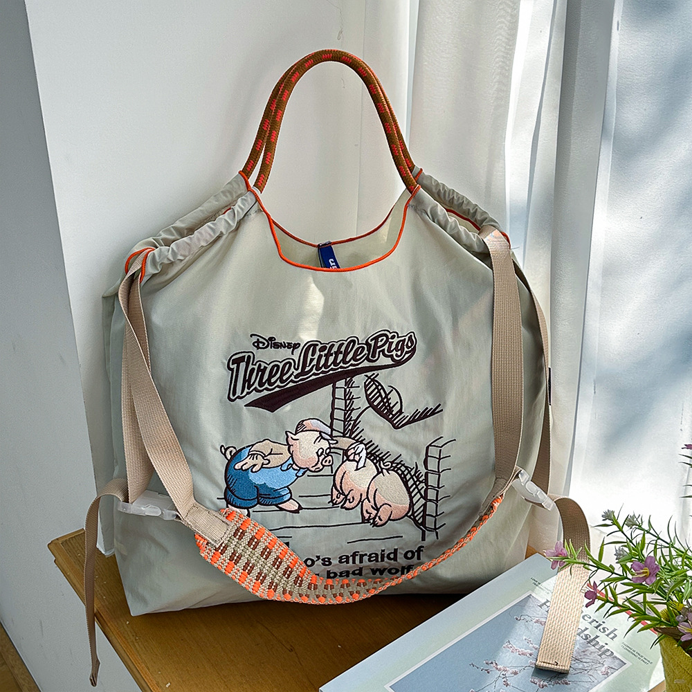 밝은 회색 찌르레기