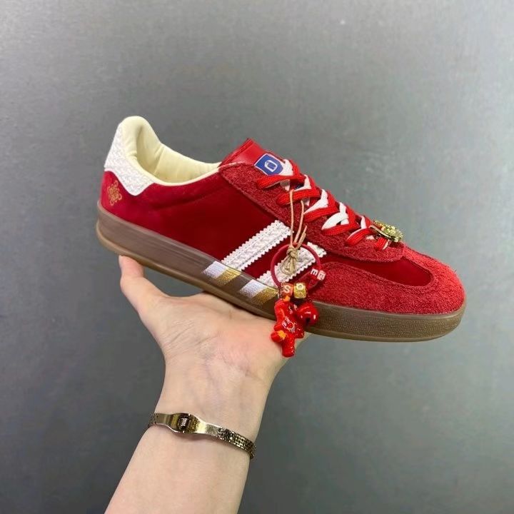 Putian Cross-Border Foreign Trade Red German Training Shoes DIY Retro Three-Leaf Clover Non-Slip Transparent Rubber Sneakers with Three Stripes