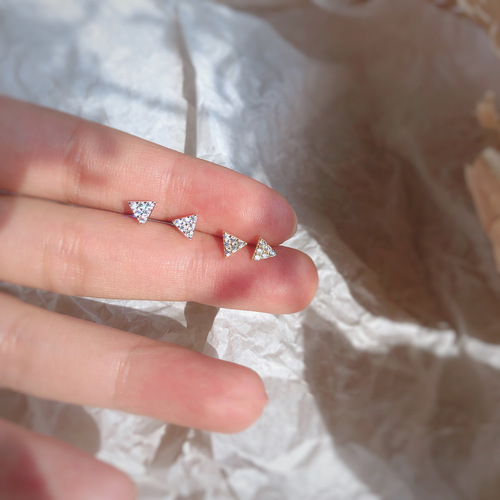 S925 Silver Needle Bright Sparkling Small Triangle Stud Earrings for Women Full Diamond Geometric Mini Helix Earrings Simple and Elegant Ear Accessories for Drop Shipping
