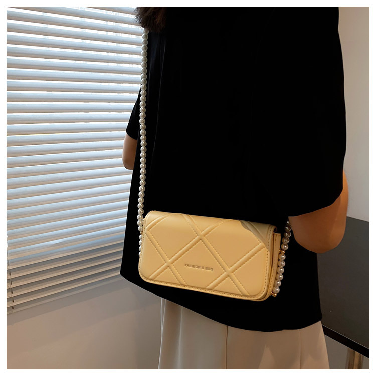 Bolso Cuadrado Diagonal De Un Solo Hombro Con Cadena De Perlas Simple display picture 4