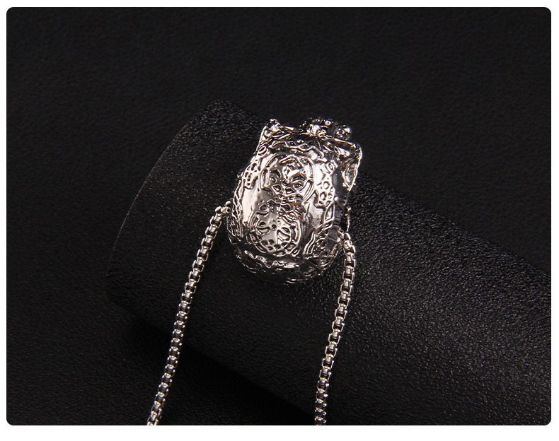 Fashion Skull Stainless Steel Three-dimensional Necklace 1 Piece
