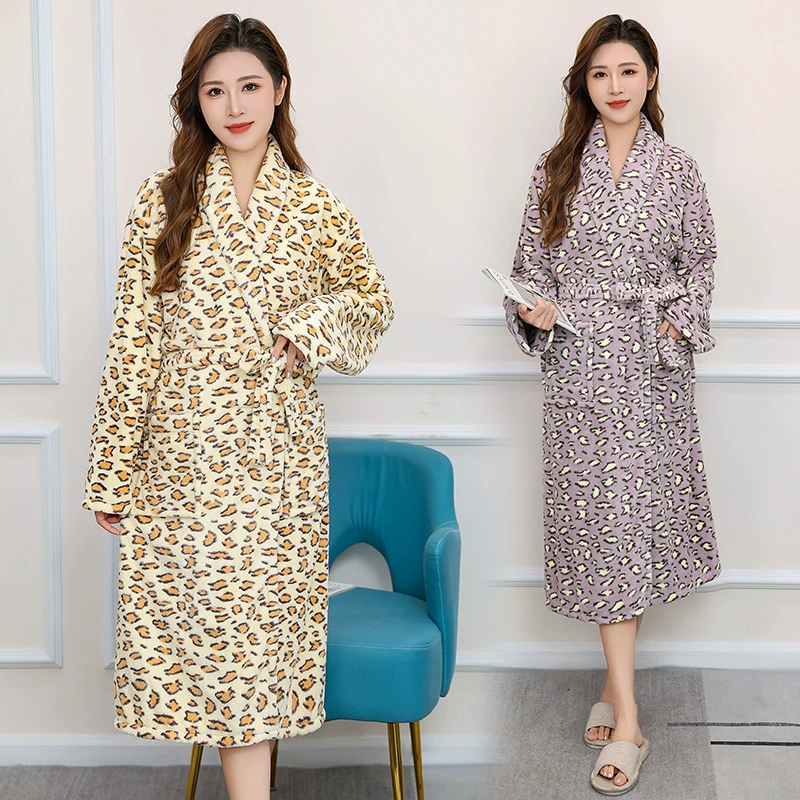 Коралловый бархатный халат, новая утолщенная модель осенне-зимнего сезона, домашняя одежда с длинными рукавами, которую можно носить на улице, ночная рубашка, универсальное большое банное полотенце для взрослых.