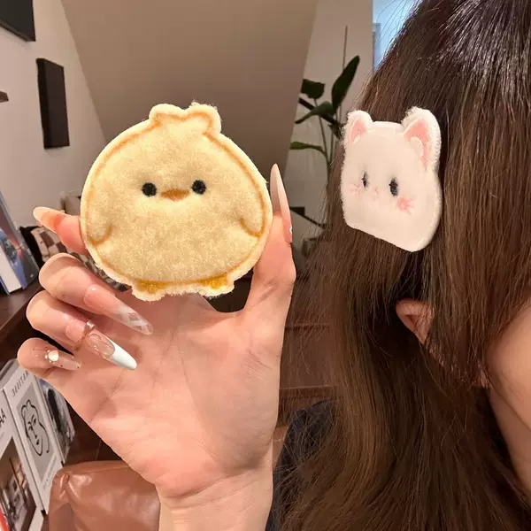 Cute cartoon animal-themed hair clips for girls, soft and fluffy, versatile for everyday wear, seamless and perfect for tidying up stray hairs, with a magic sticker design