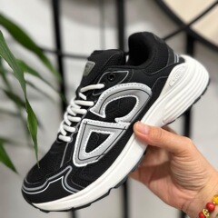 外国貿易はCDの新型ファッションカジュアル男女のファッションの通気性の運動靴の親父のアルファベットb 30が高くなる靴を提供します。
