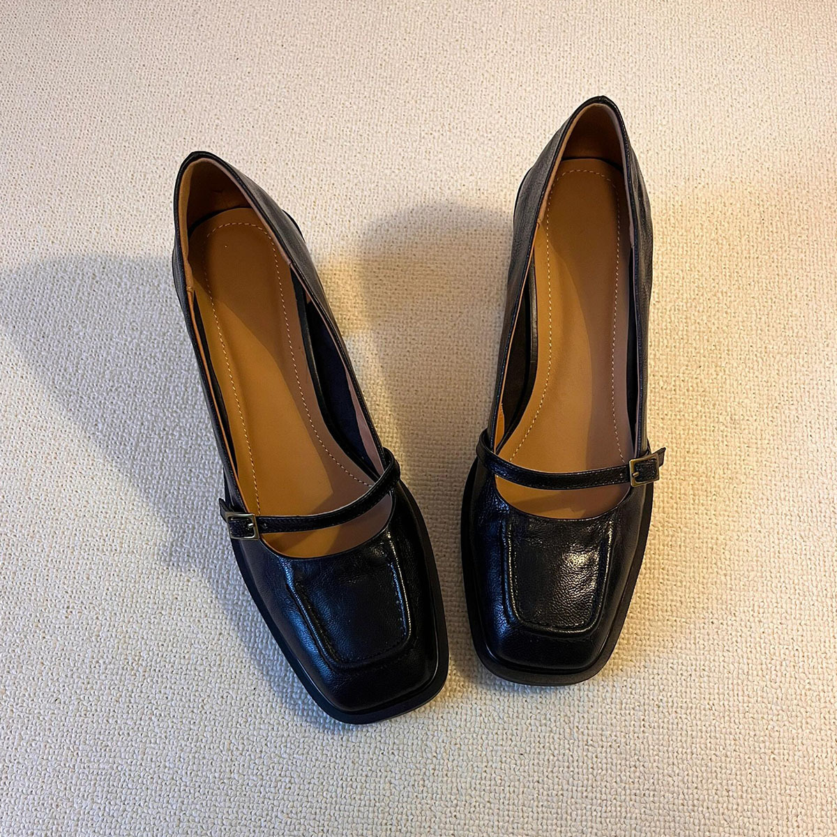 Versión de piel de oveja ~ cuero real retro zapatos de viaje de tacones altos con una línea de mujer zapatos de cuadrados de zapatos de cuero de tacones simples gruesos