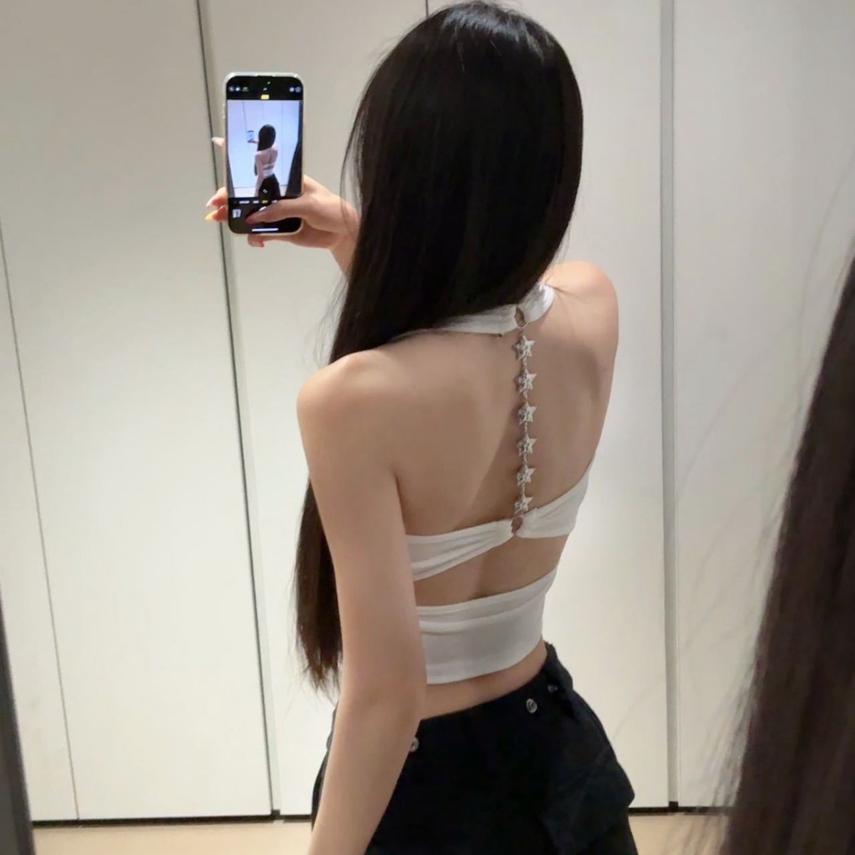 Koreanisches Neckholder-Top mit Kettenmuster, sexy rückenfreies Tanktop mit BH-Polsterung, trägerloses Top für Damen_voghion.com