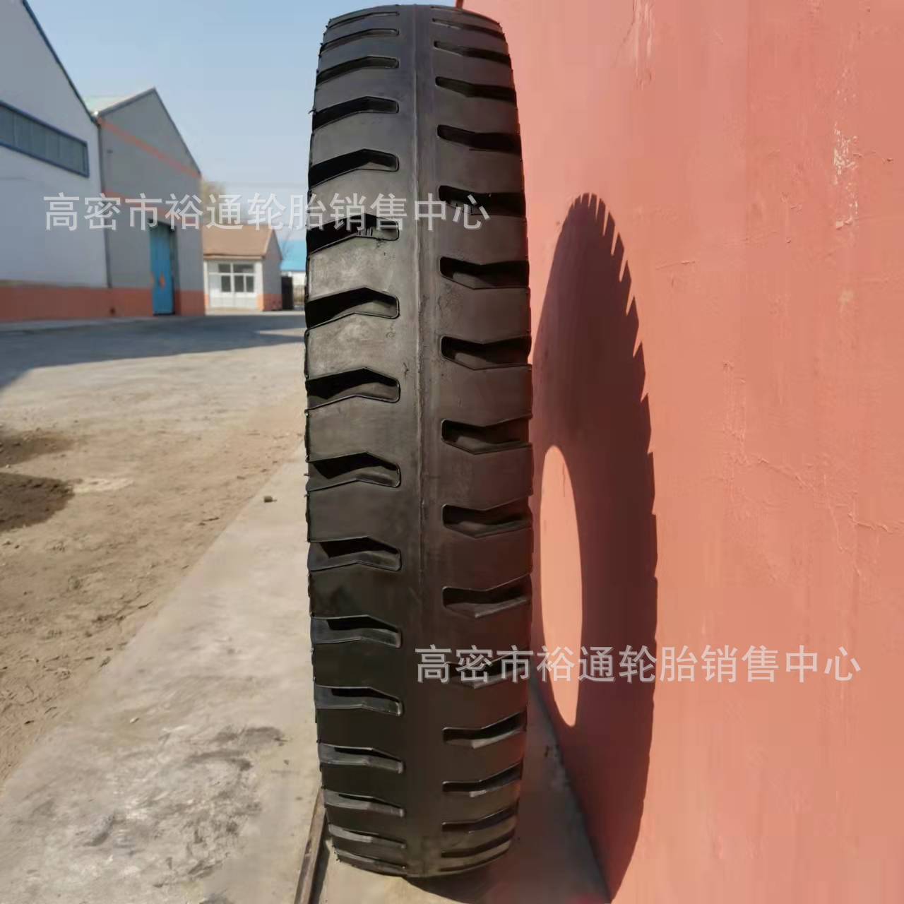 卡车越野斜交轮胎9.00 10.00 11.00-20 尼龙轮胎900-20R20 羊角花